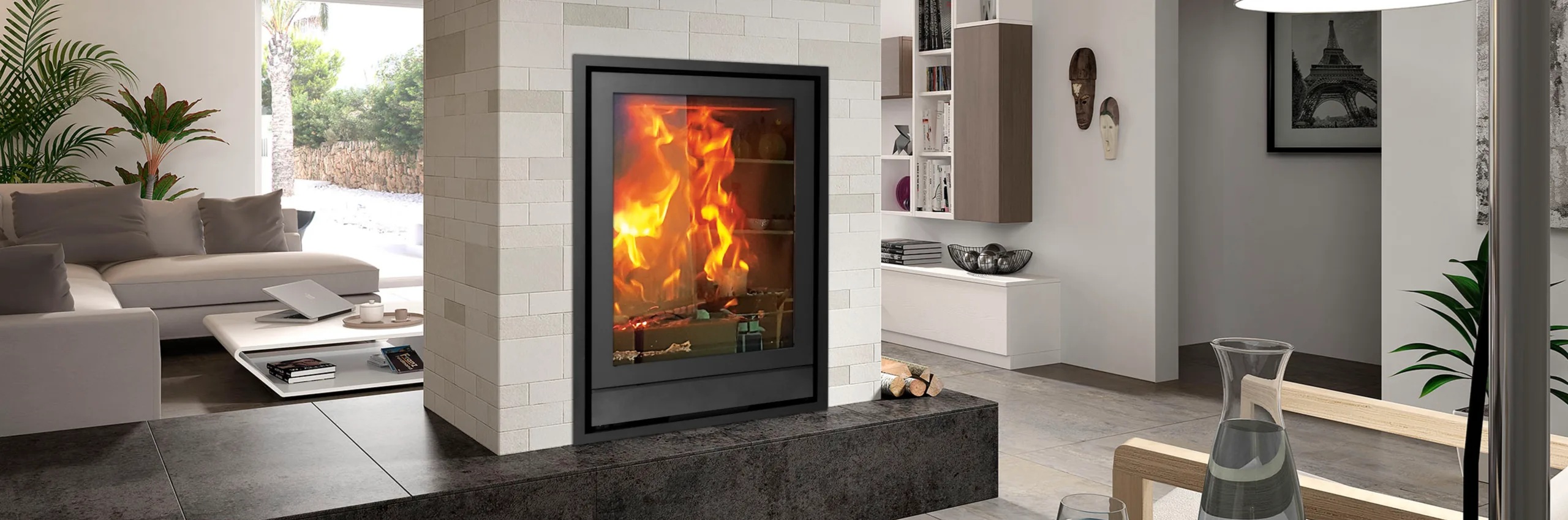 Modern&aacute; ob&yacute;vačka s krbovou vložkou NIQH 33 Nestor Martin vstavanou v stene, zobrazuj&uacute;ca dizajn ohniska a čist&eacute; sklo.